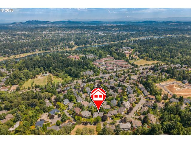 17485 BROOKHURST Dr, Lake Oswego, OR 97034