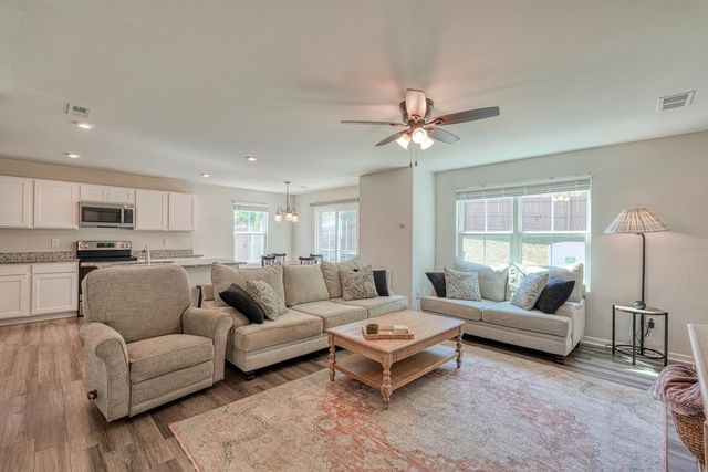 890 Purcell Dr., Woodruff, SC 29388
