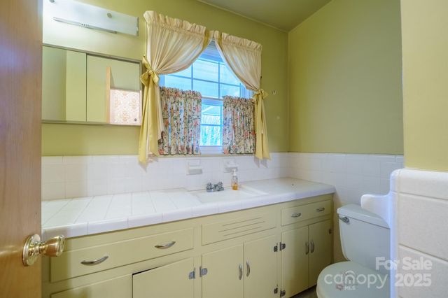 216 Country Club Road, Shelby, NC 28150