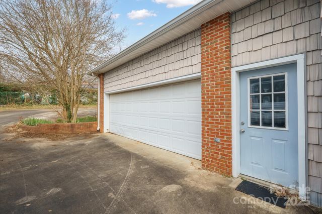 216 Country Club Road, Shelby, NC 28150