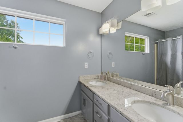4805 Aaron Dr, Antioch, TN 37013