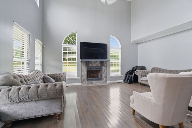4805 Aaron Dr, Antioch, TN 37013