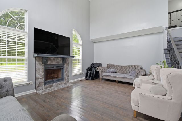 4805 Aaron Dr, Antioch, TN 37013