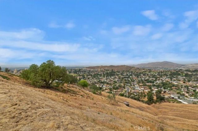 7350 Live Oak, Jurupa Valley, CA 92509