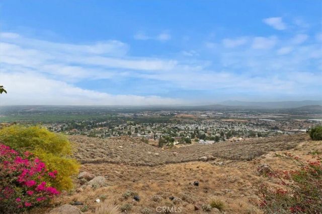 7350 Live Oak, Jurupa Valley, CA 92509