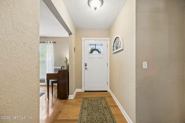 4533 MONUMENT POINT Circle, Jacksonville, FL 32225