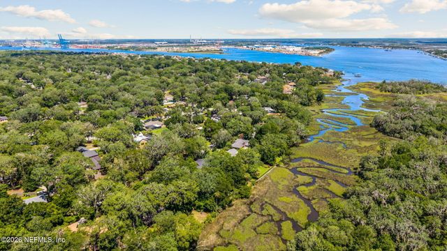 4533 MONUMENT POINT Circle, Jacksonville, FL 32225