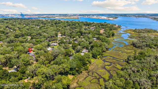 4533 MONUMENT POINT Circle, Jacksonville, FL 32225