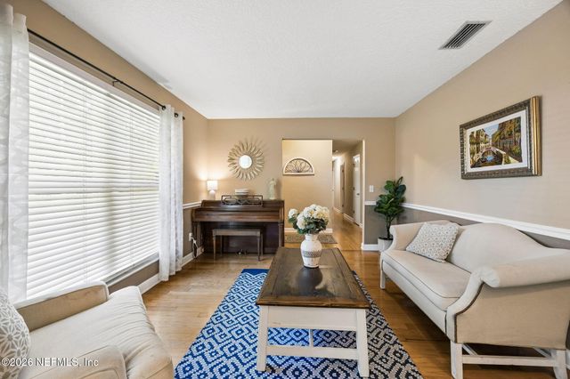 4533 MONUMENT POINT Circle, Jacksonville, FL 32225