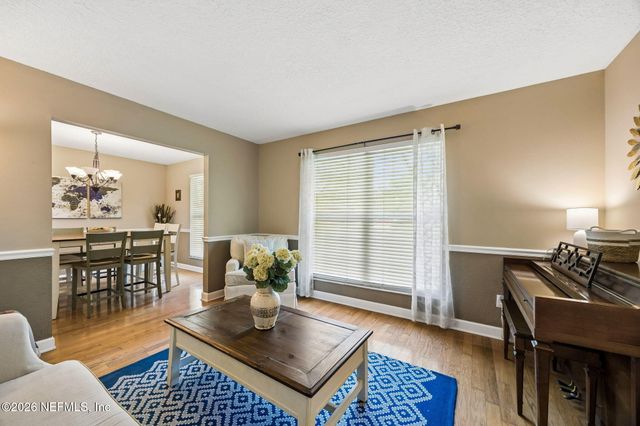 4533 MONUMENT POINT Circle, Jacksonville, FL 32225