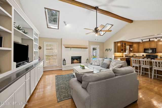 4533 MONUMENT POINT Circle, Jacksonville, FL 32225