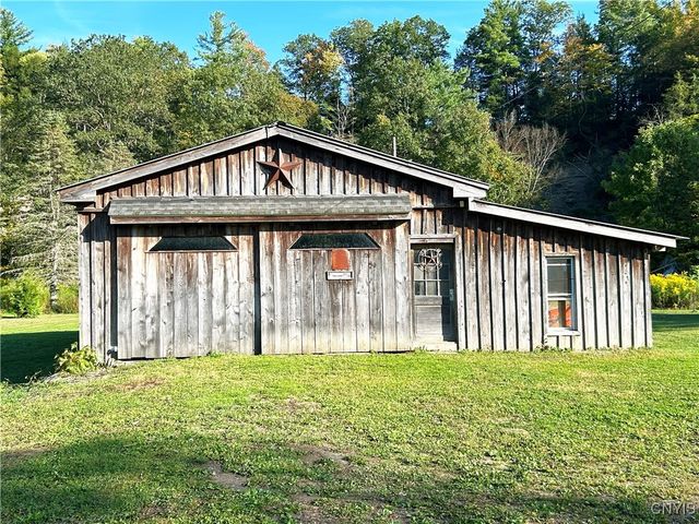 1098 State Route 221, Marathon, NY 13803