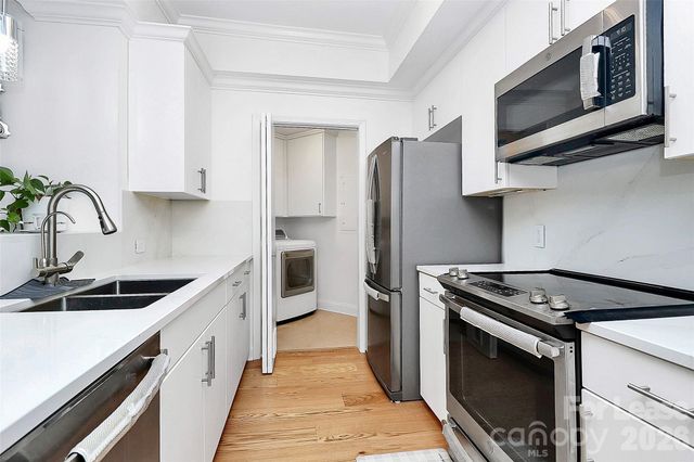 300 W 5th Street 431, Charlotte, NC 28202