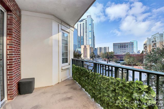 300 W 5th Street 431, Charlotte, NC 28202