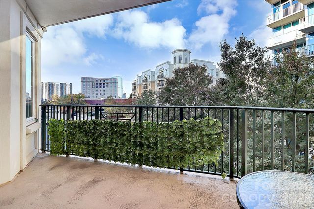 300 W 5th Street 431, Charlotte, NC 28202
