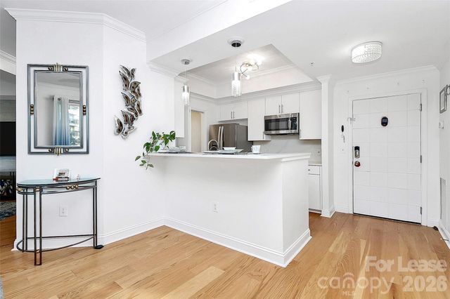 300 W 5th Street 431, Charlotte, NC 28202