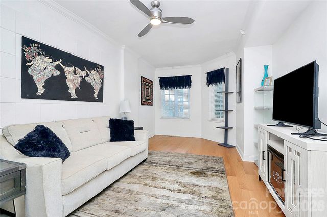 300 W 5th Street 431, Charlotte, NC 28202