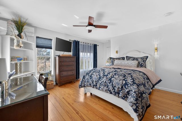 7 Edge Hill Road, East Lyme, CT 06357