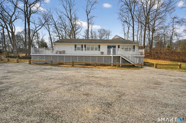 7 Edge Hill Road, East Lyme, CT 06357