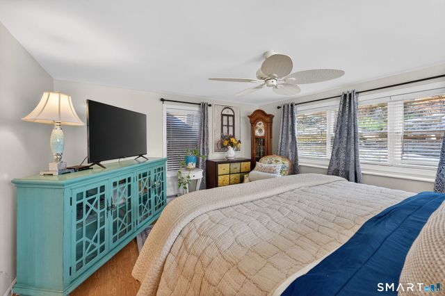 7 Edge Hill Road, East Lyme, CT 06357