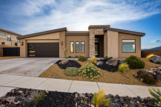 662 S 1800 W, Hurricane, UT 84737