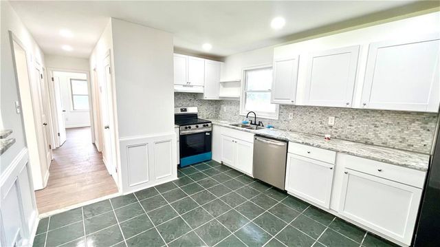 3615 River Hills Court, Ellenwood, GA 30294