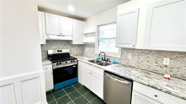 3615 River Hills Court, Ellenwood, GA 30294