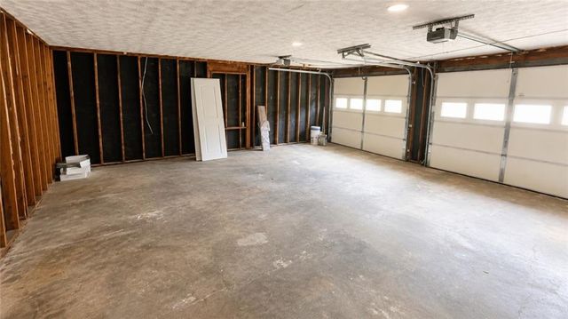 3615 River Hills Court, Ellenwood, GA 30294