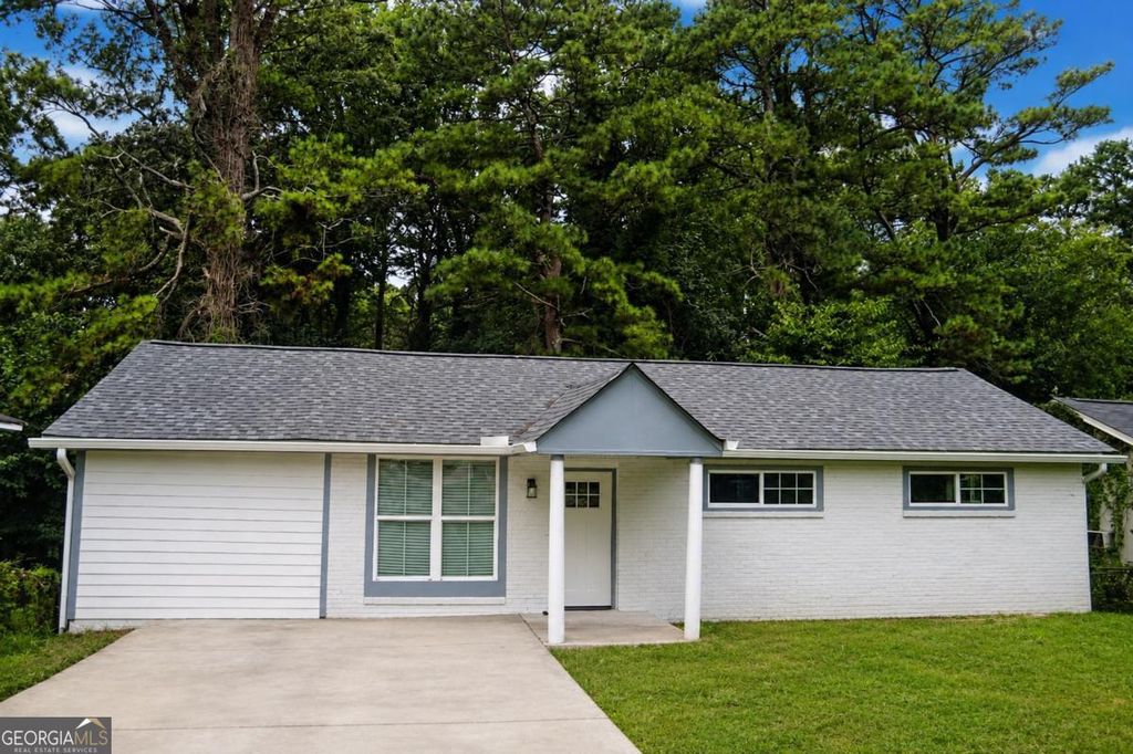 2911 Macon Drive SW, Atlanta, GA 30354