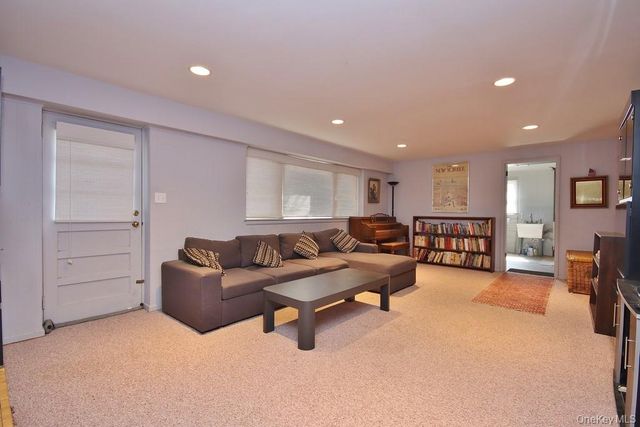 47 Fuller Road, Briarcliff Manor, NY 10510