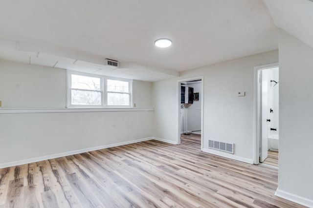 1803 N High St, Wichita, KS 67203