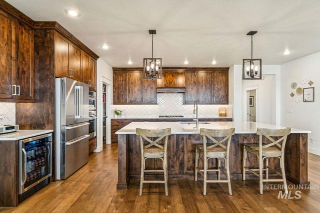 521 S Gabriel Ln, Nampa, ID 83687