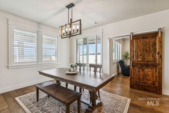 521 S Gabriel Ln, Nampa, ID 83687