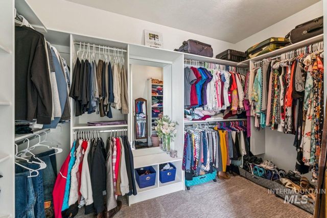 521 S Gabriel Ln, Nampa, ID 83687