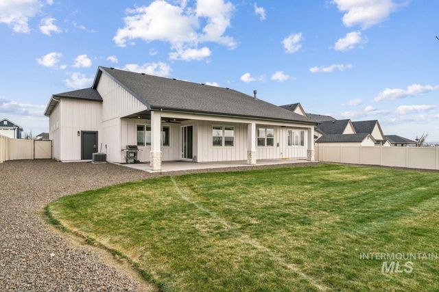 521 S Gabriel Ln, Nampa, ID 83687