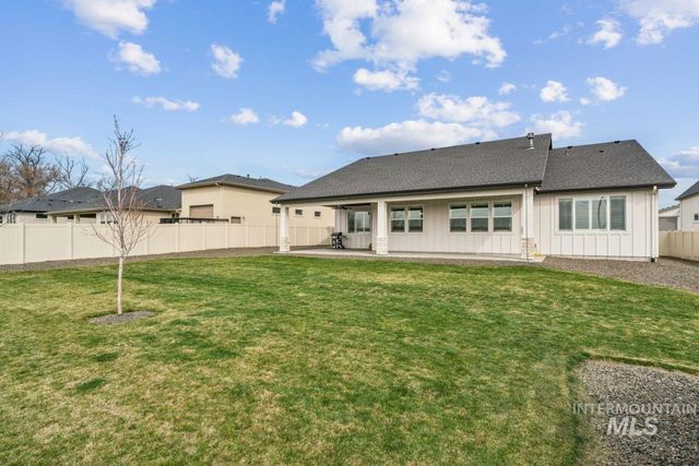 521 S Gabriel Ln, Nampa, ID 83687
