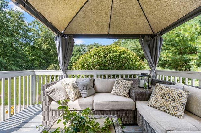 33 Charles Avenue, Charlestown, RI 02813