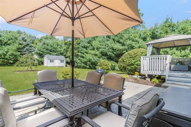 33 Charles Avenue, Charlestown, RI 02813