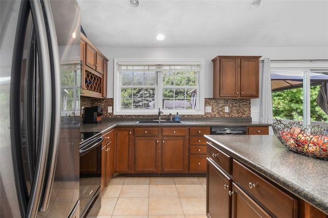 33 Charles Avenue, Charlestown, RI 02813