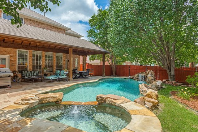 2700 Lake Breeze Lane, Flower Mound, TX 75022