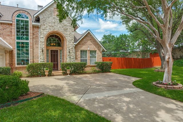 2700 Lake Breeze Lane, Flower Mound, TX 75022