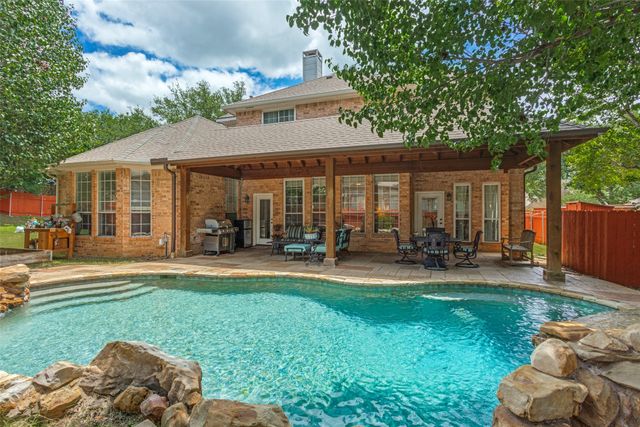 2700 Lake Breeze Lane, Flower Mound, TX 75022
