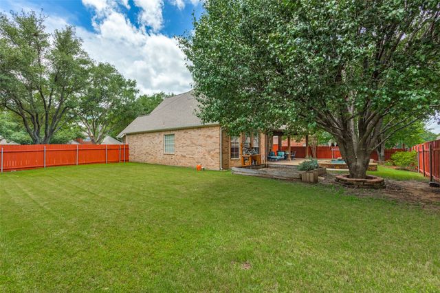 2700 Lake Breeze Lane, Flower Mound, TX 75022