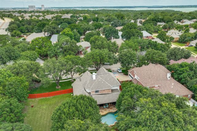 2700 Lake Breeze Lane, Flower Mound, TX 75022