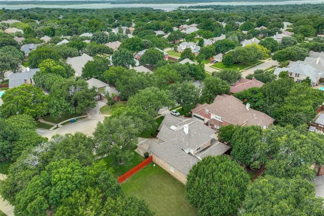 2700 Lake Breeze Lane, Flower Mound, TX 75022