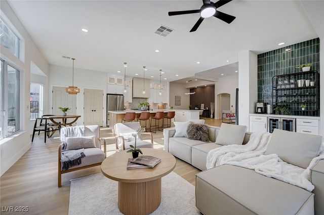 1532 Via Cassia, Henderson, NV 89052