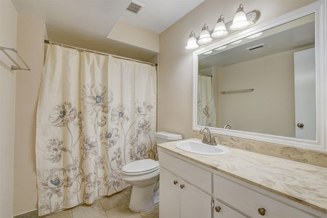 2555 Marilee Lane 4, Houston, TX 77057