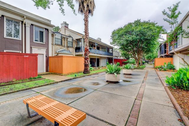 2555 Marilee Lane 4, Houston, TX 77057