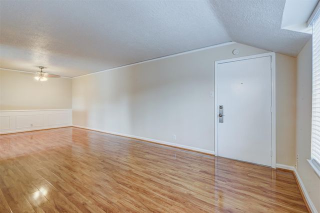 2555 Marilee Lane 4, Houston, TX 77057