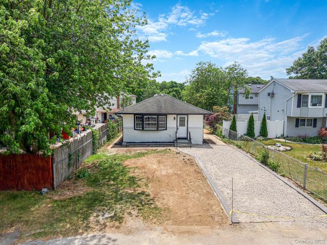 64 Cedar Drive, Bay Shore, NY 11706